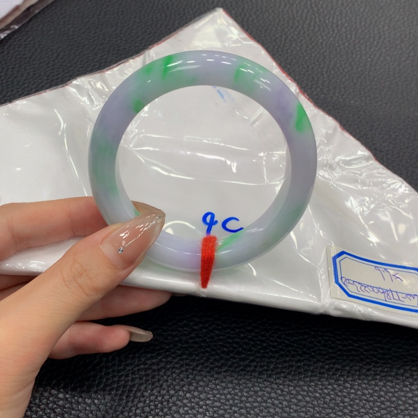【闪购商品】翡翠手镯未镶嵌至***宝翡翠