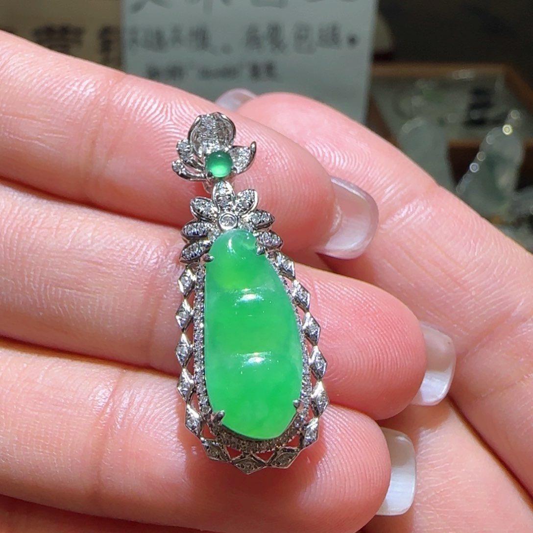 【闪购商品】翡翠颈饰18K金镶嵌缅甸