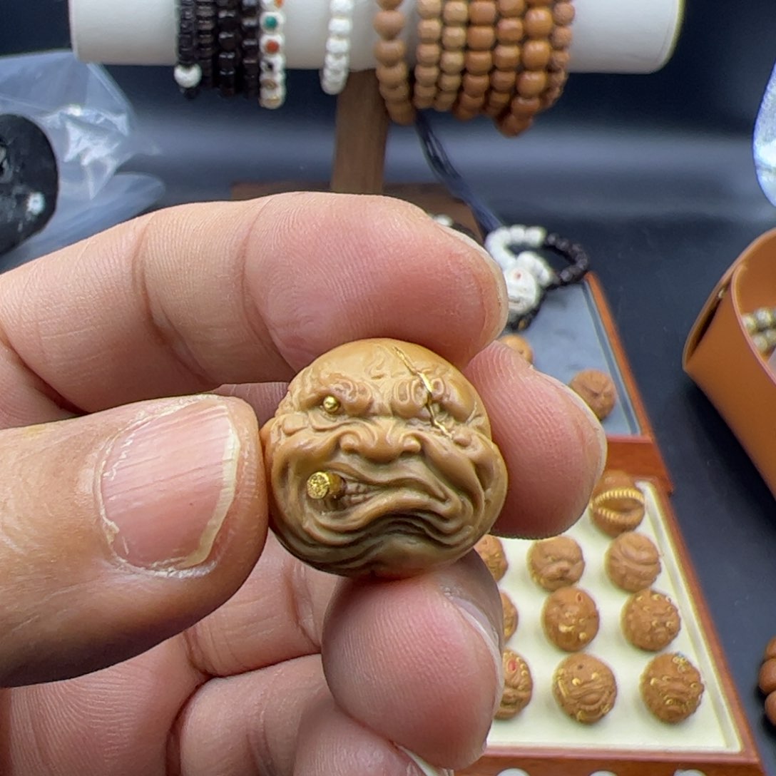 猴头核桃吊坠烟鬼