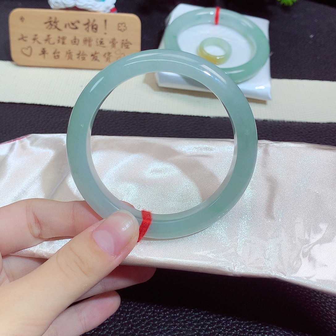 翡翠未镶嵌手镯1183