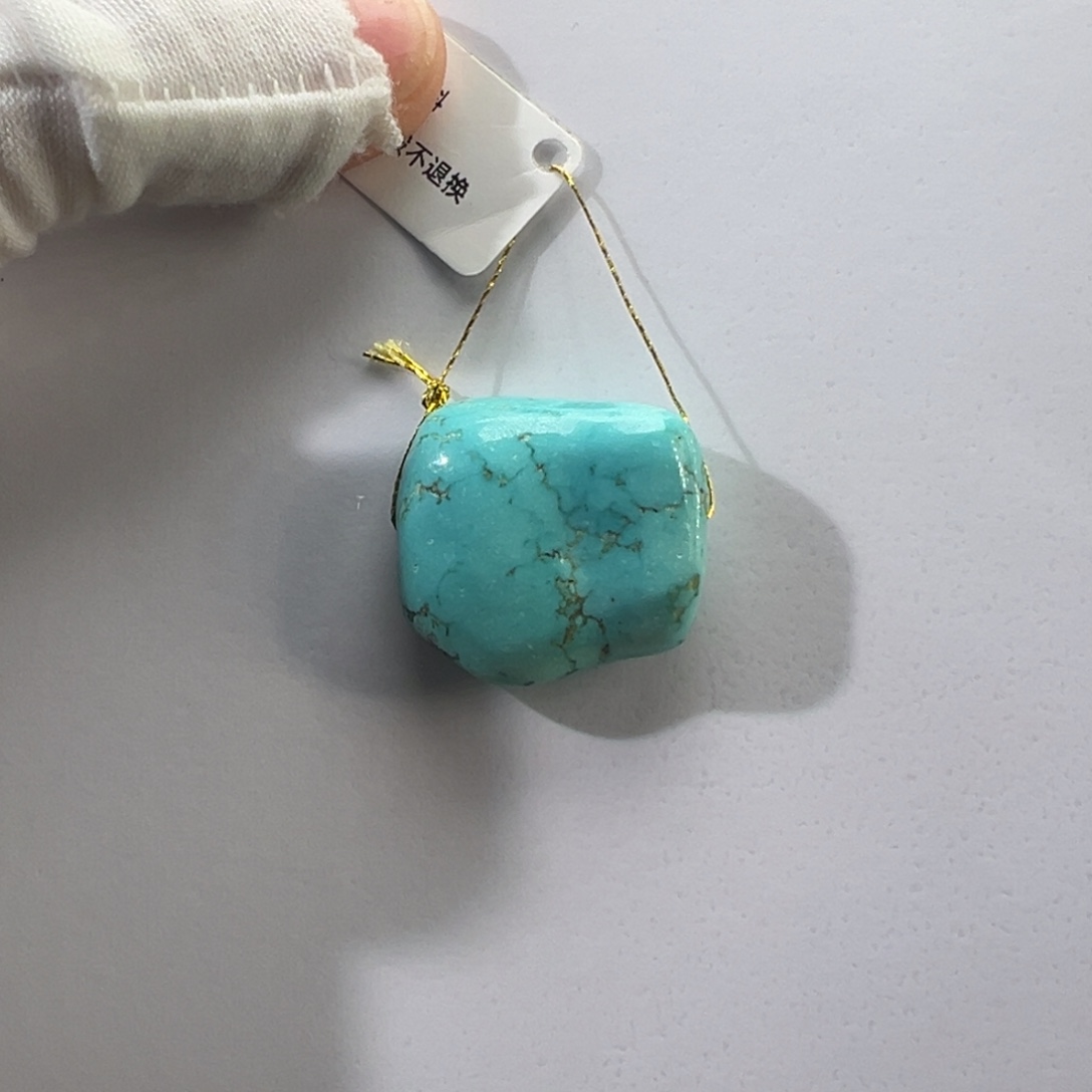绿松石未镶嵌挂件