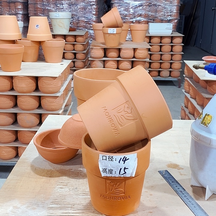 红陶10-14×15两个   