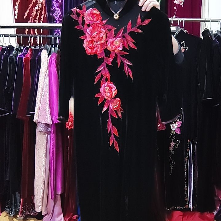 黑色金丝绒领子微透贴花短款旗袍xl100-125斤内