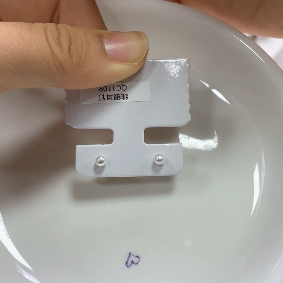 银S925镶嵌淡水珍珠耳饰