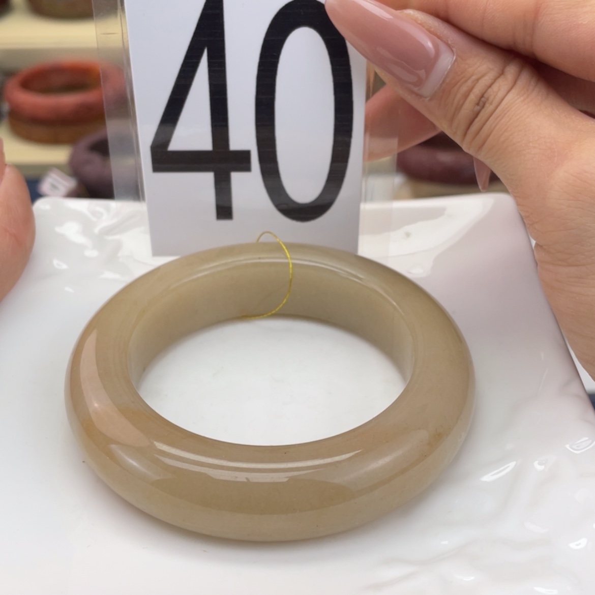 【闪购商品】石英质玉手镯未镶嵌