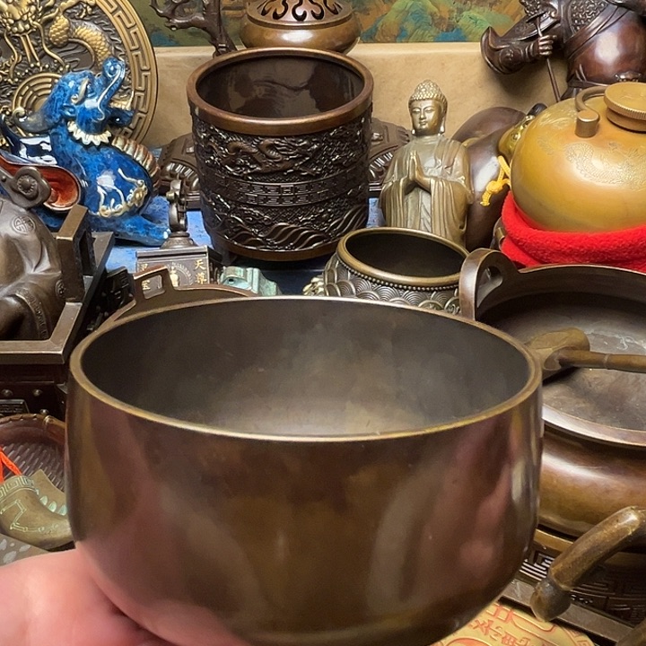 精美铜器批发档口