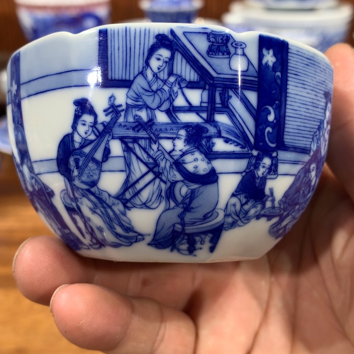 晓竹窑青花汉宫春晓图