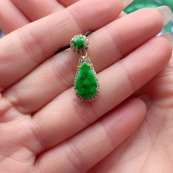 翡翠颈饰银S925镶嵌翡翠