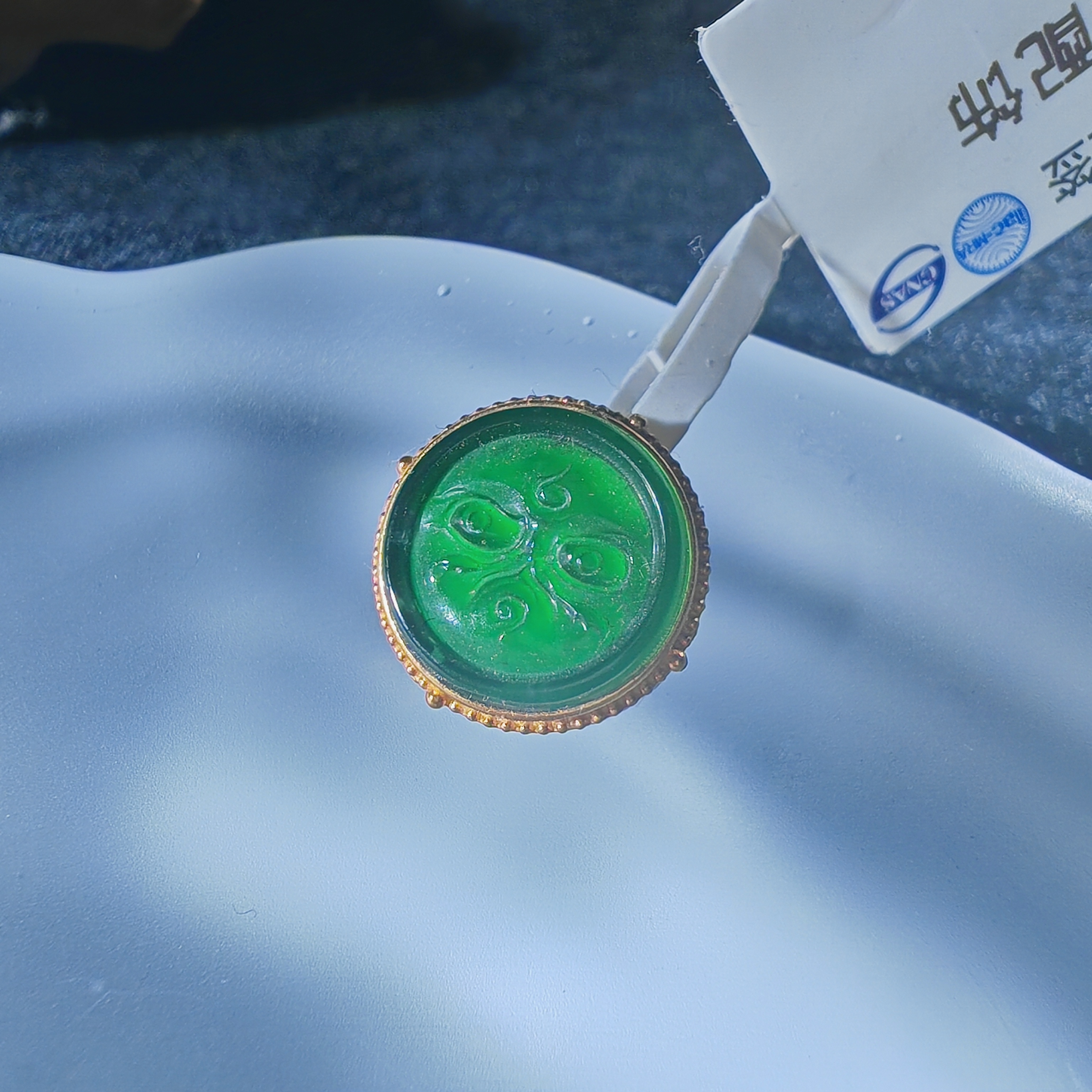 天然a货翡翠18k金镶嵌红财神配饰
