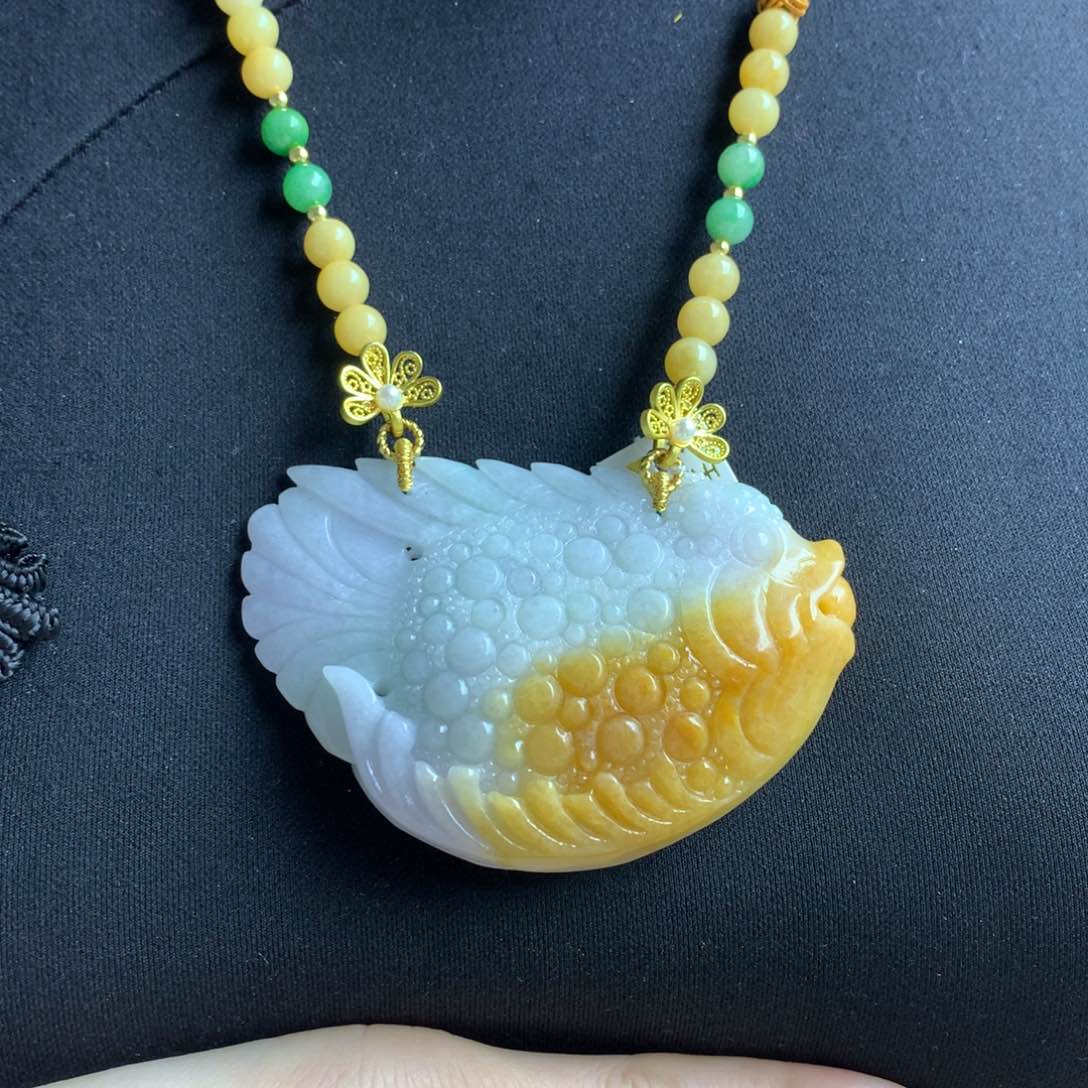 翡翠颈饰未镶嵌翡翠