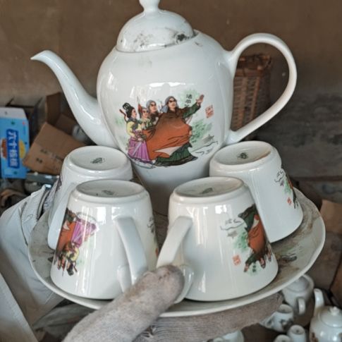 库存微瑕多孔茶壶一套