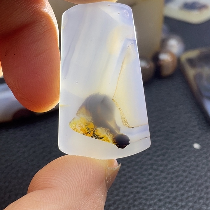 疯***子玛瑙/玉髓未镶嵌颈饰