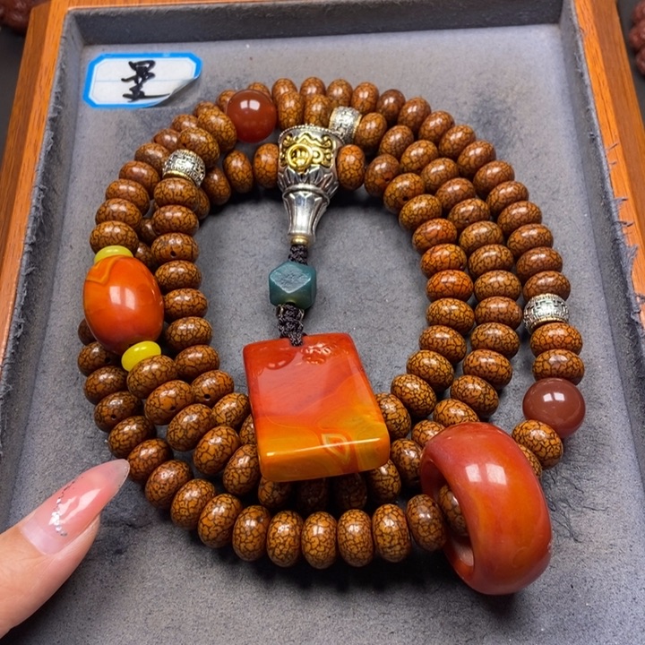 星月菩提吊坠菩提