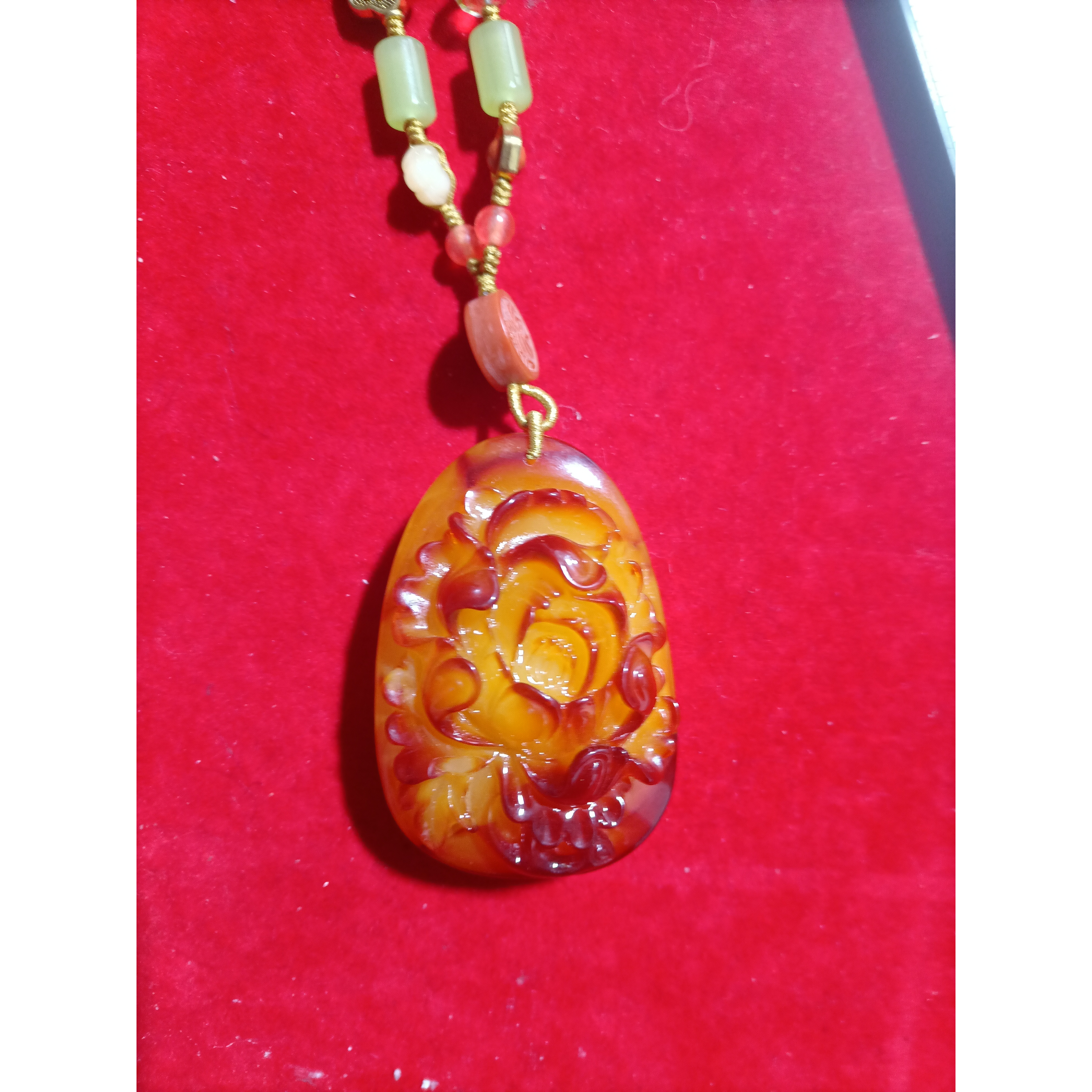 044精品蜜蜡花开富贵吊坠