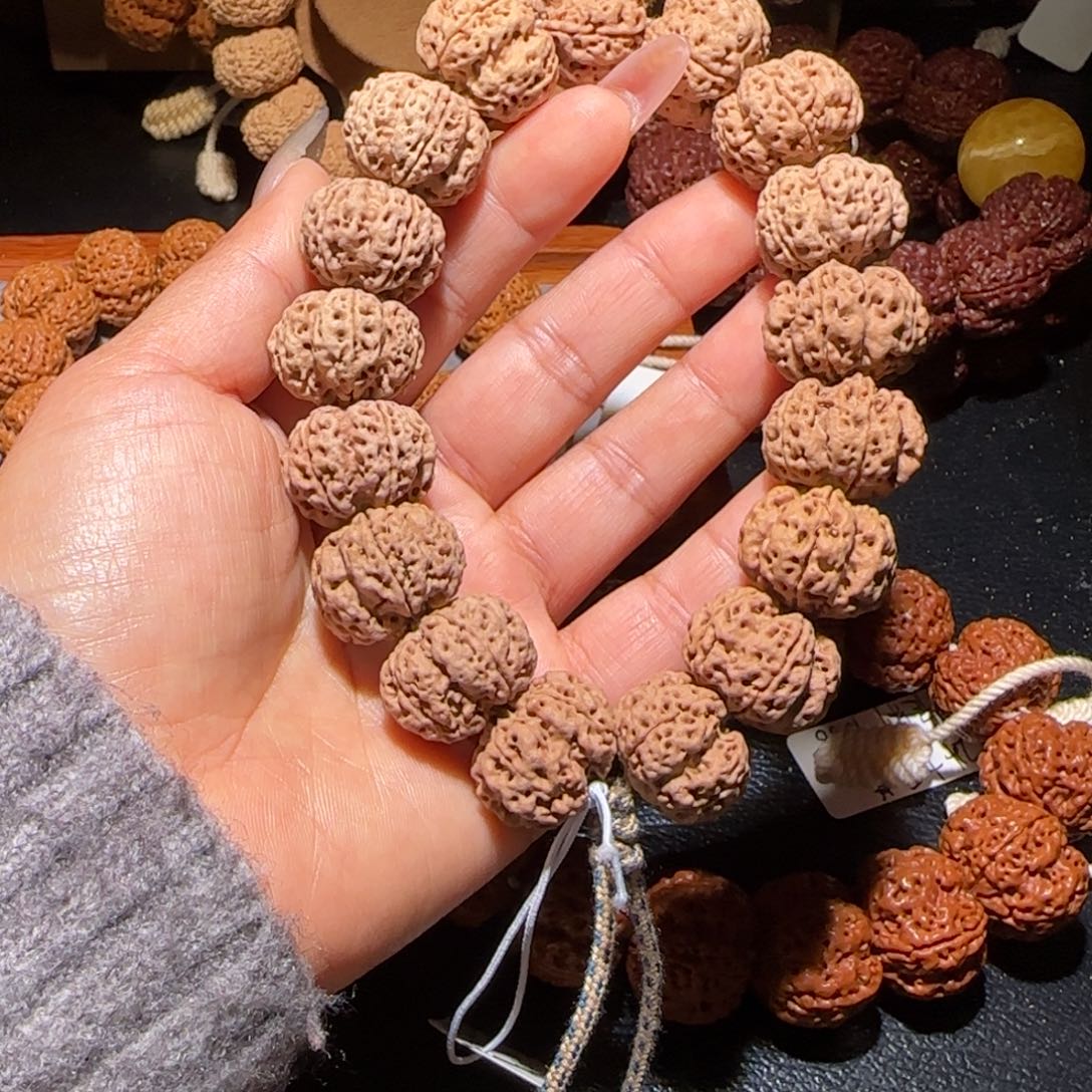 金刚菩提吊坠21梁梅花双龙