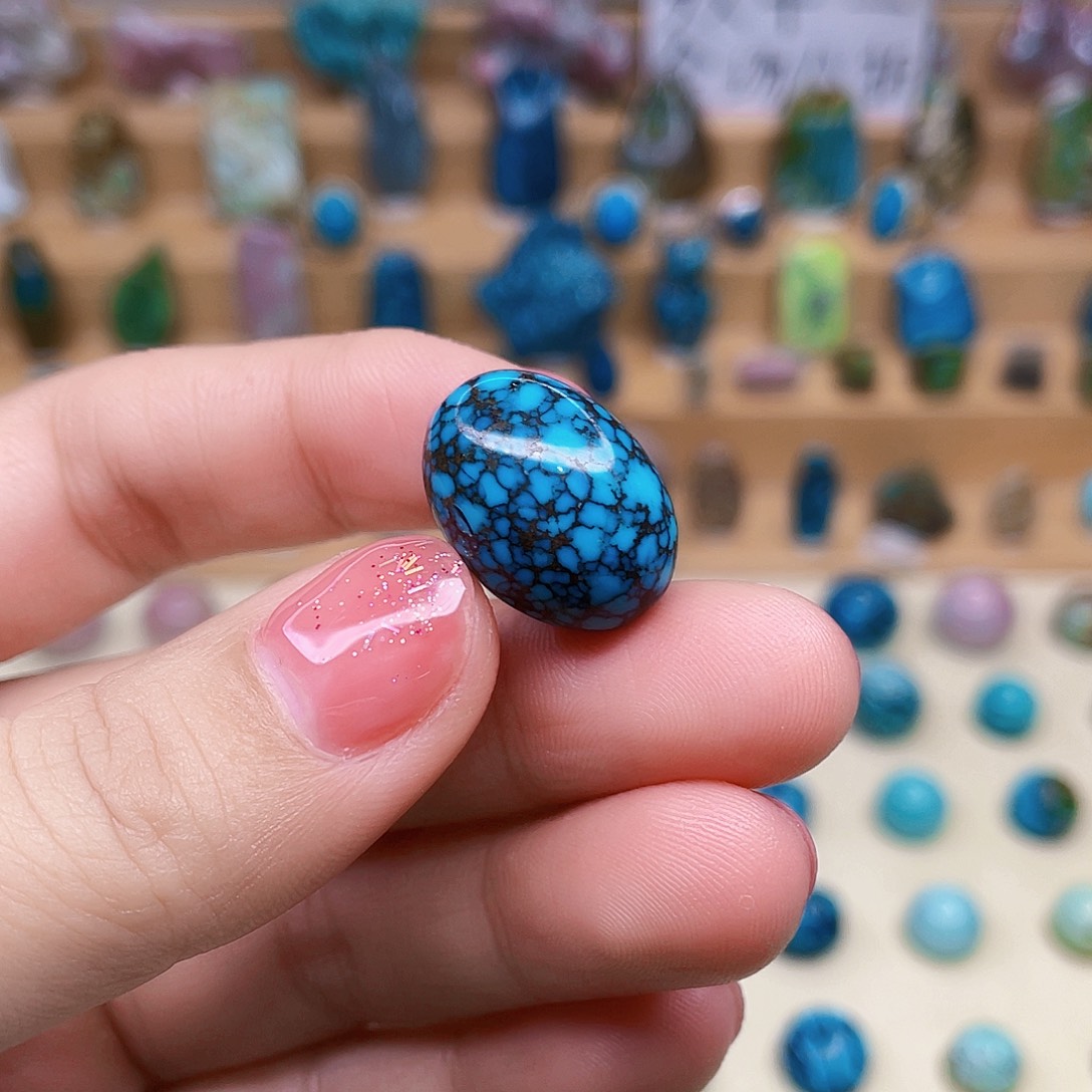 绿松石未镶嵌颈饰