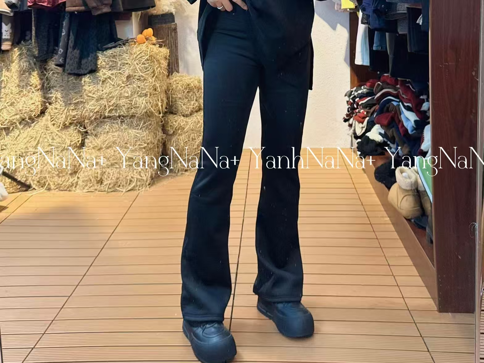 百搭大版时尚潮流网红设计师喇叭腿加绒大码芭比裤9520   400克