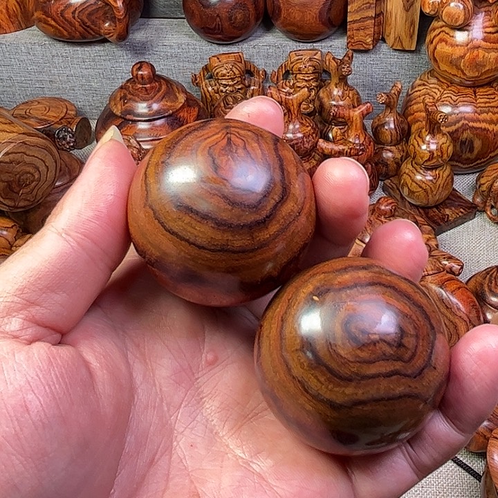 黄花梨/降香黄檀谁***谁海南黄花梨油梨工艺品