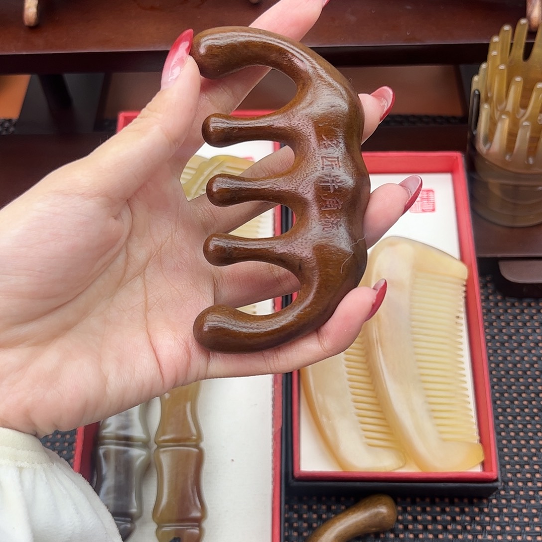 手工制作纯牛角梳子