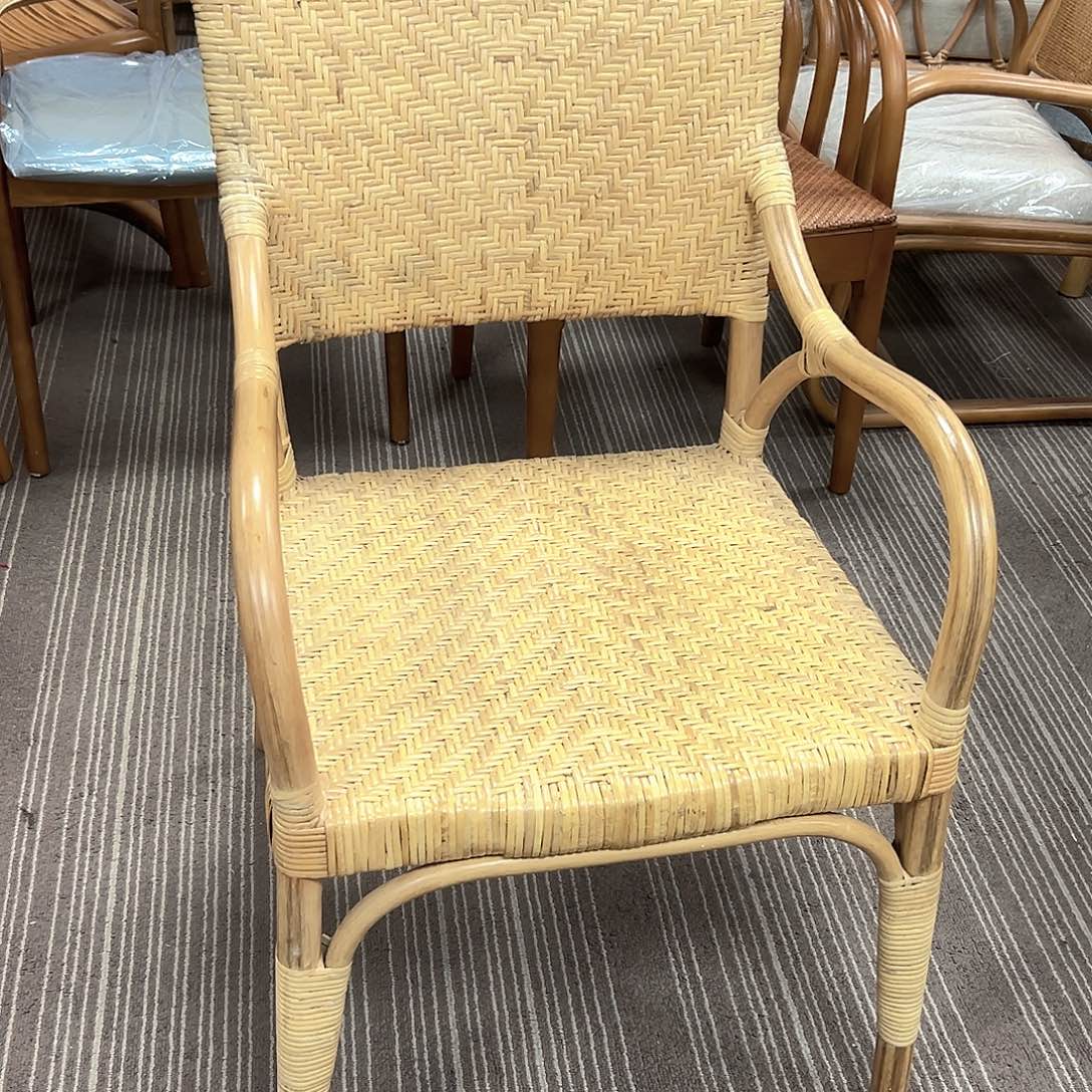 藤椅一张，除非质量问题不退不换