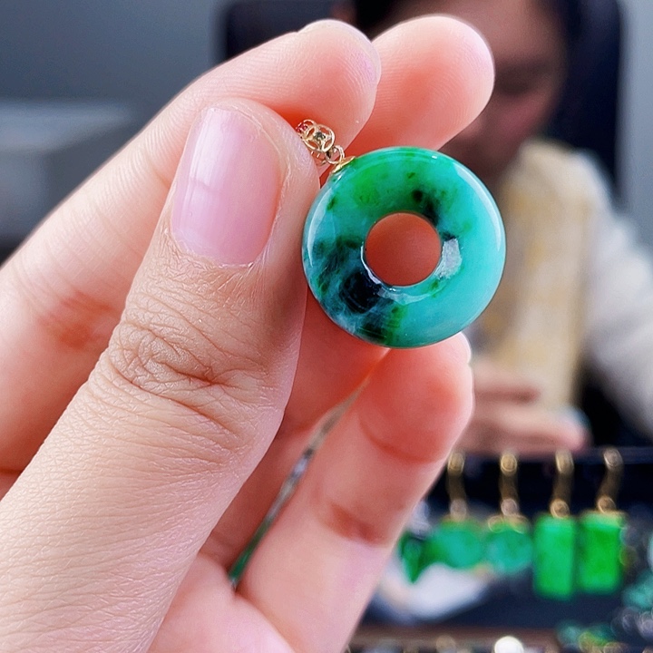 翡翠18K金镶嵌耳饰饰品