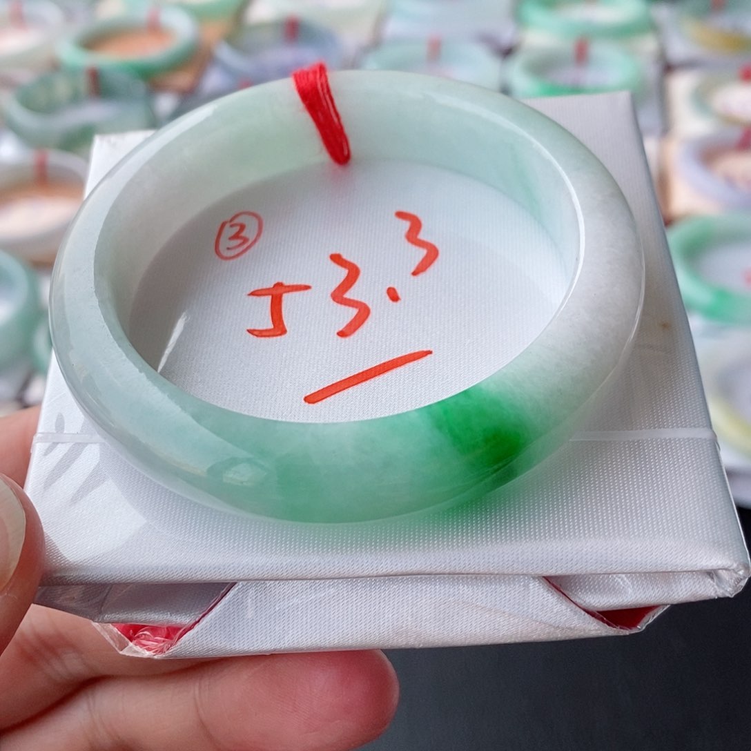 翡翠手镯未镶嵌3号链接