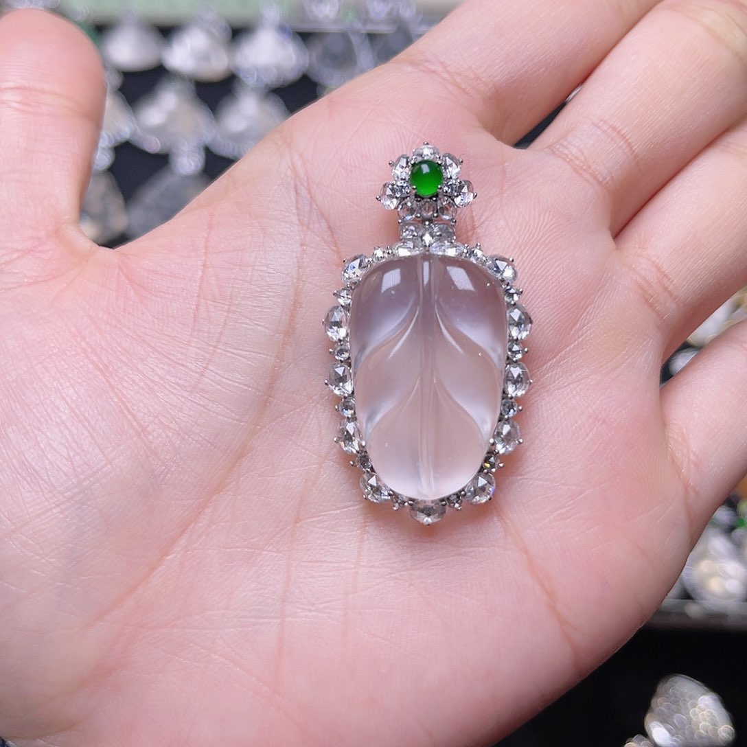 石英质玉颈饰银S925镶嵌K***?