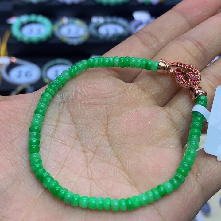 翡翠手链未镶嵌翡翠4+