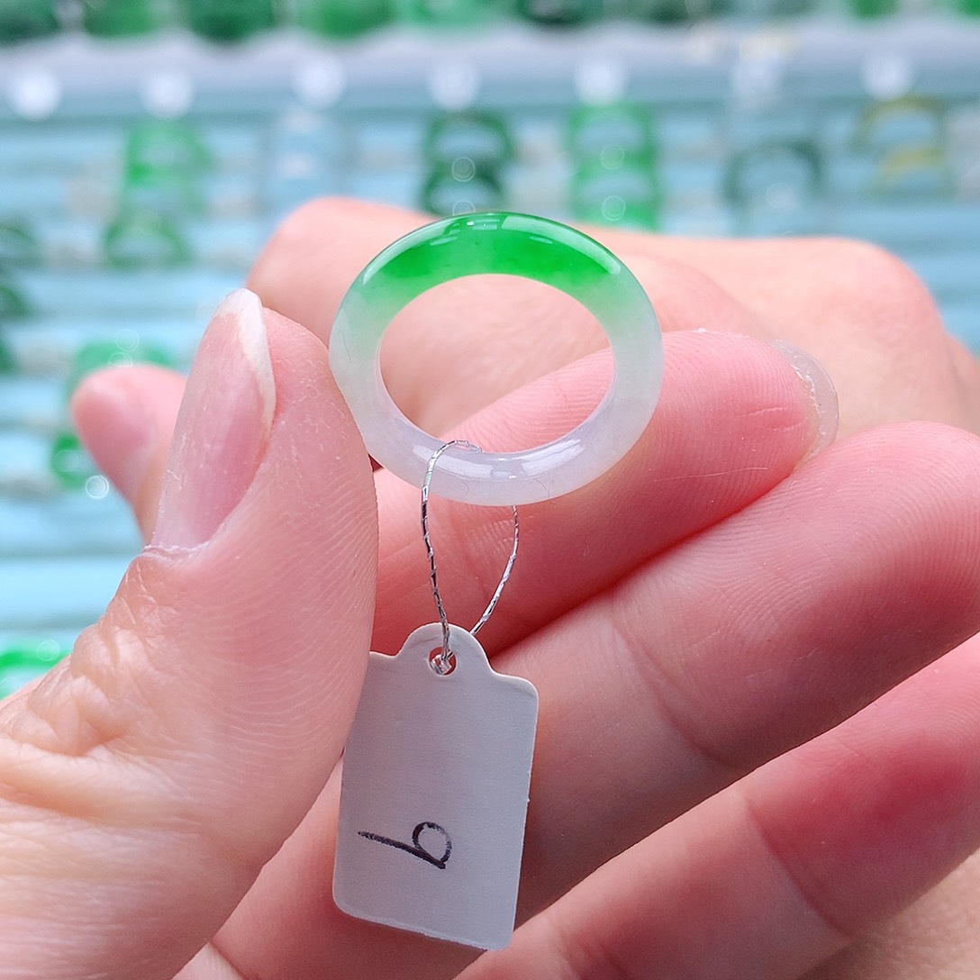 翡翠戒指未镶嵌马*彦A货缅甸翡翠