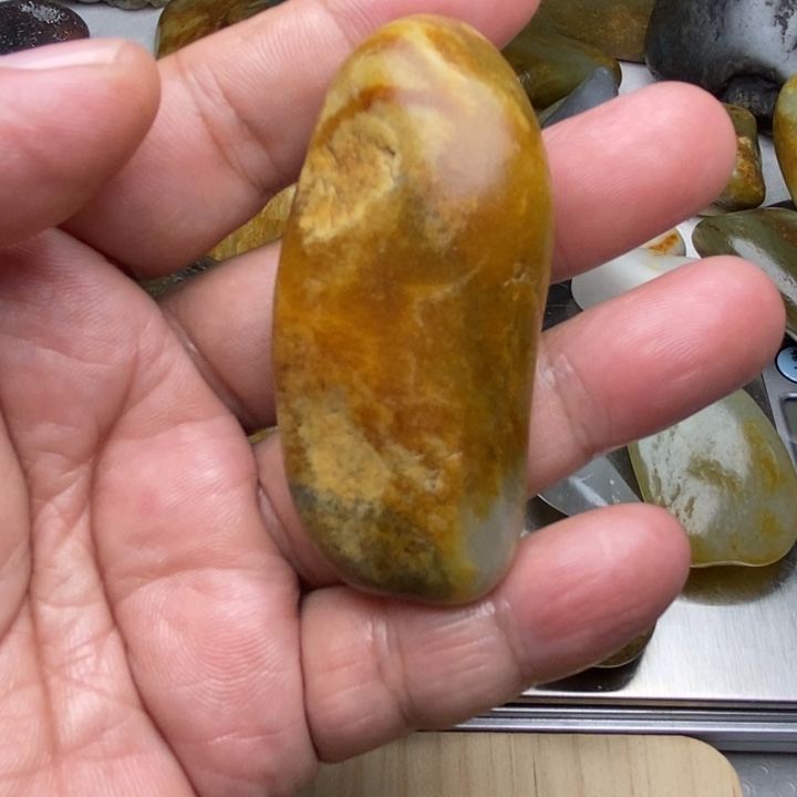 颈饰未镶嵌和田玉（糖玉）