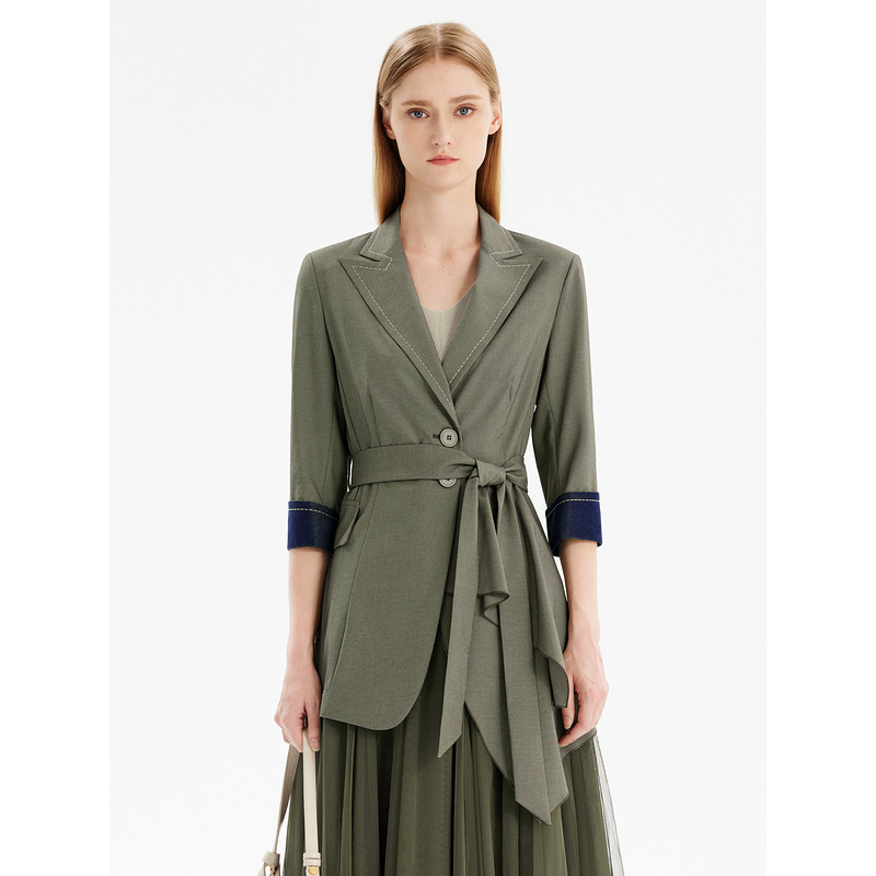 【小花】莱芙艾迪儿短外套1W1W68166