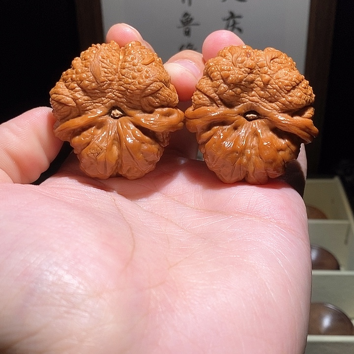 核桃把件π*蛤蟆头雕刻