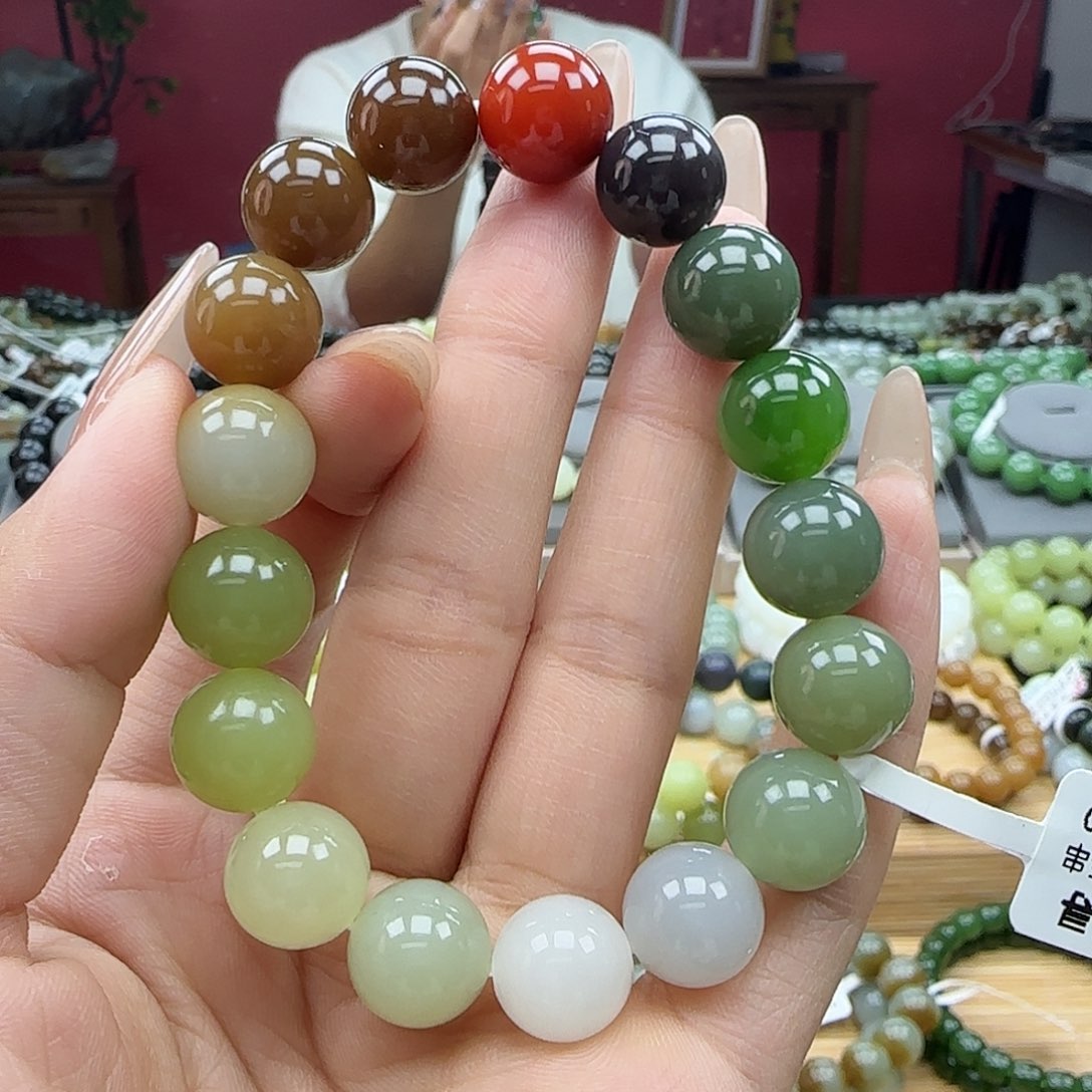 和田玉未镶嵌手串