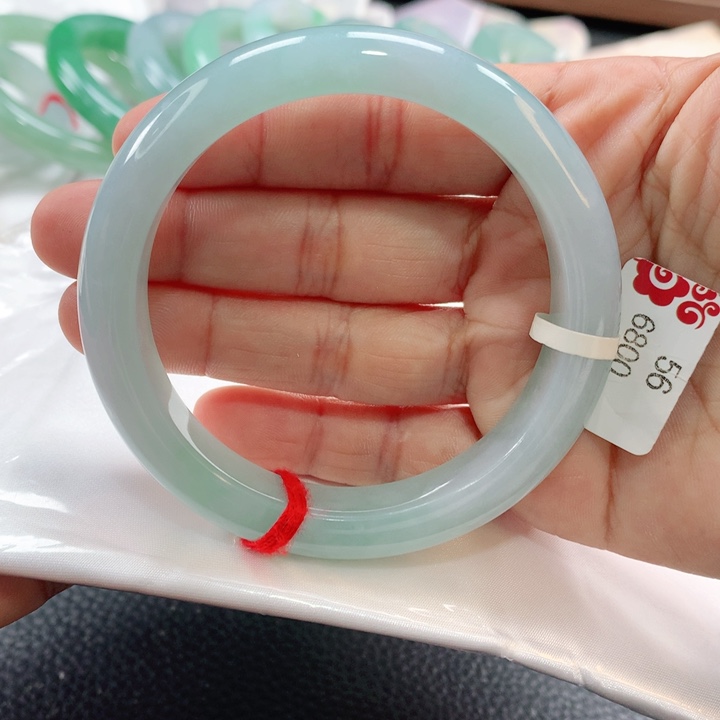 翡翠手镯未镶嵌56575657