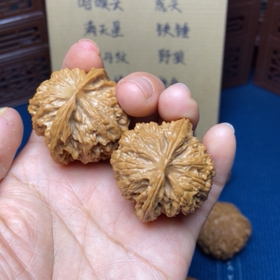 文玩核桃把件苹果园38