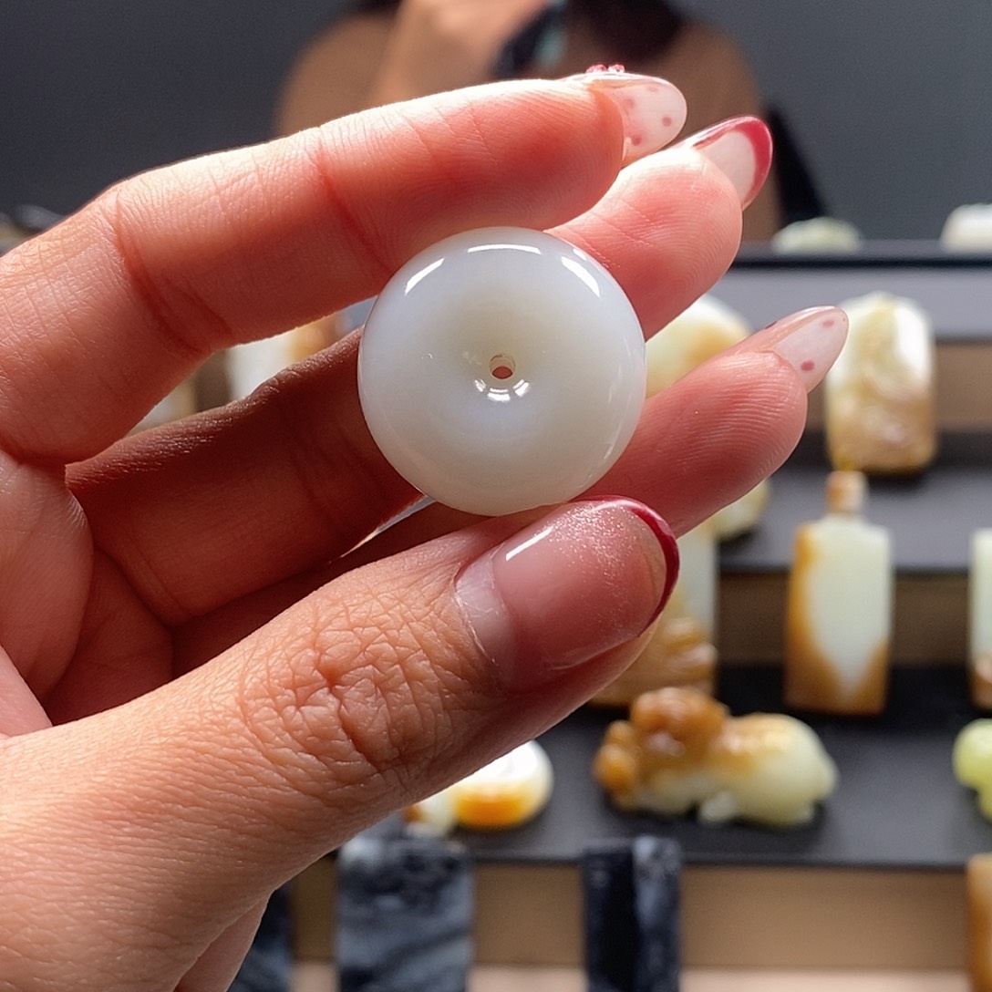 未镶嵌和田玉挂件神*