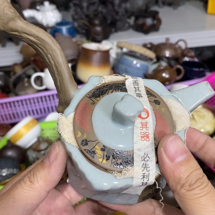 陶瓷艺术品及陶瓷壶