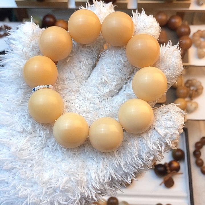 阿***泽菩提根/象牙果吊坠