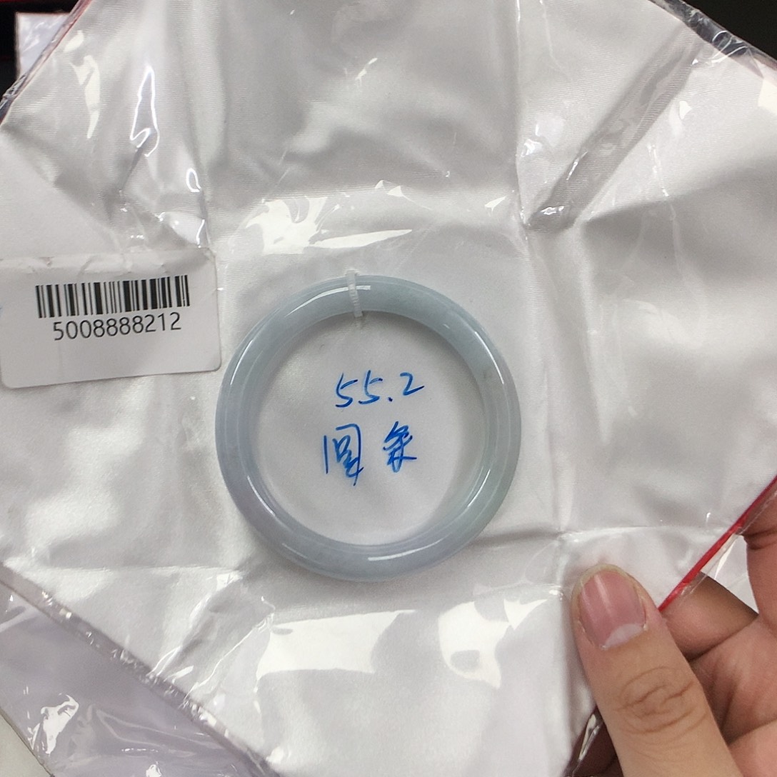 翡翠手镯未镶嵌天然缅甸翡翠手镯