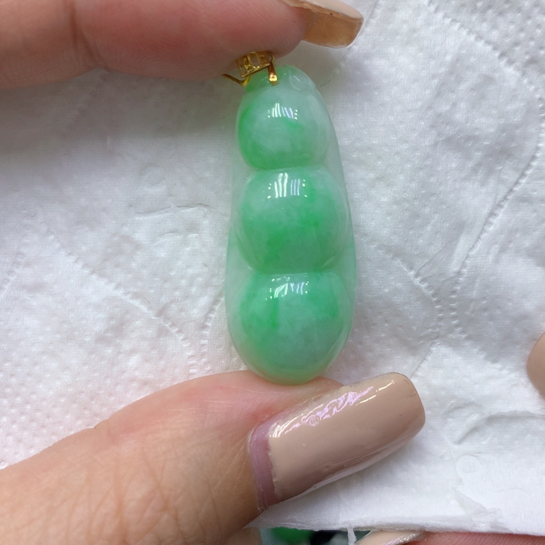 颈饰18K金镶嵌翡翠