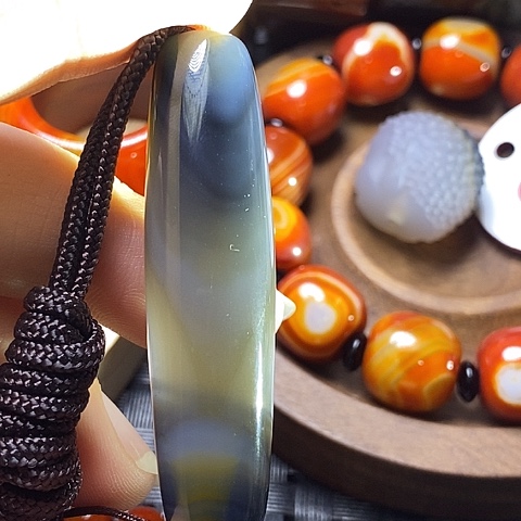 未镶嵌颈饰玛瑙/玉髓南*