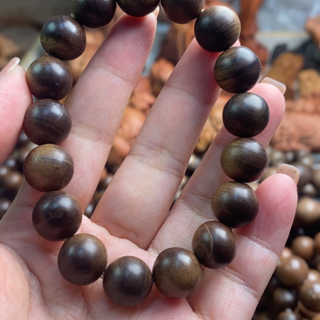 檀香木手串/手链印度迈索尔老山檀大瑕疵奶香味1.2圆