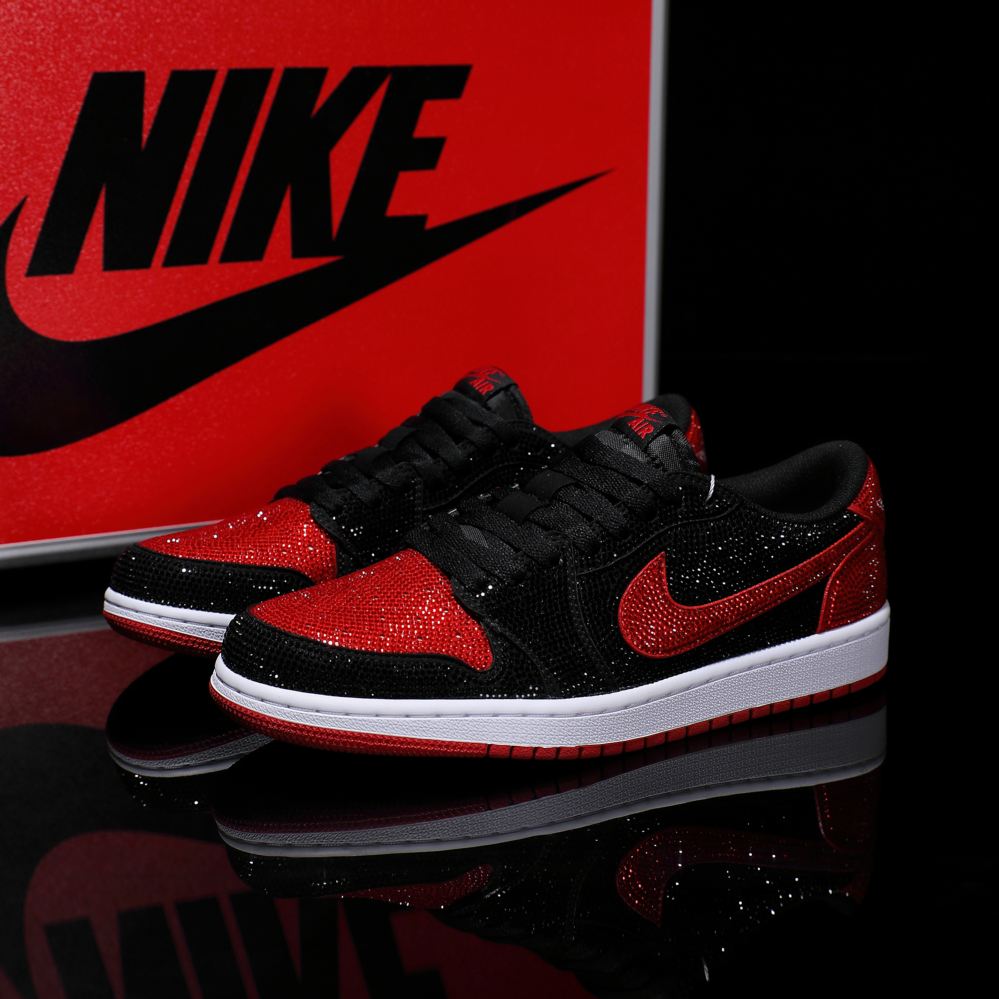 NIKE/耐克定制球鞋Air Jordan1高帮黑红球鞋 AJ黑红禁穿满钻情侣