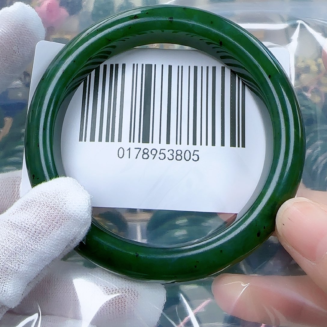 和田玉（碧玉）手镯未镶嵌包容5960