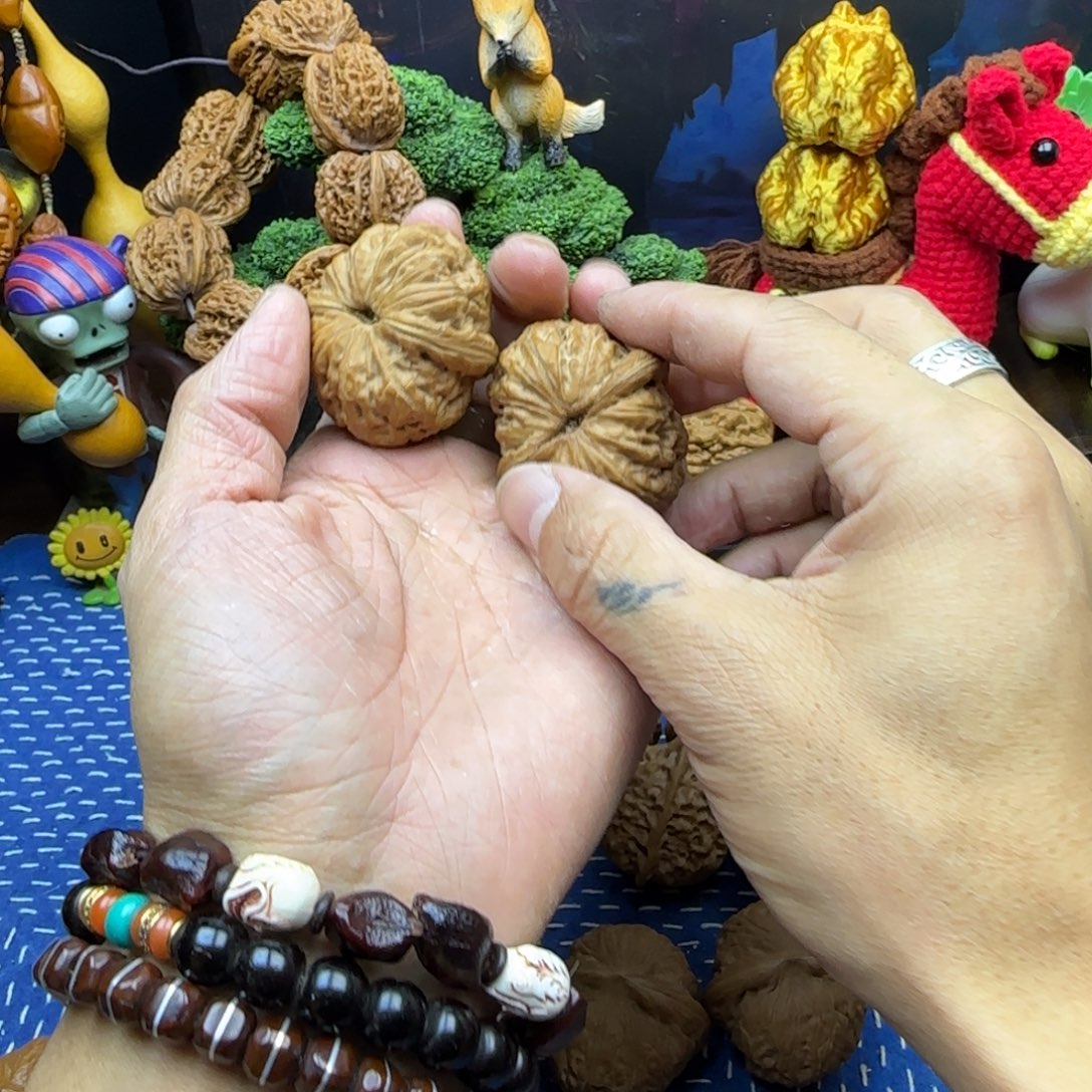 晨***u吊坠文玩核桃全品元宝