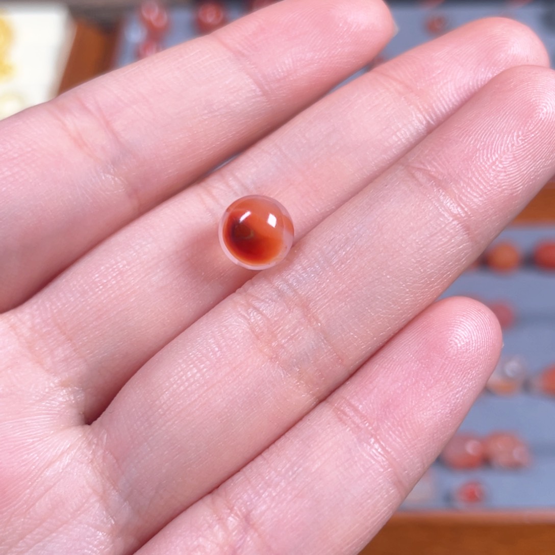 南红玛瑙冰飘花圆珠未镶嵌L***n