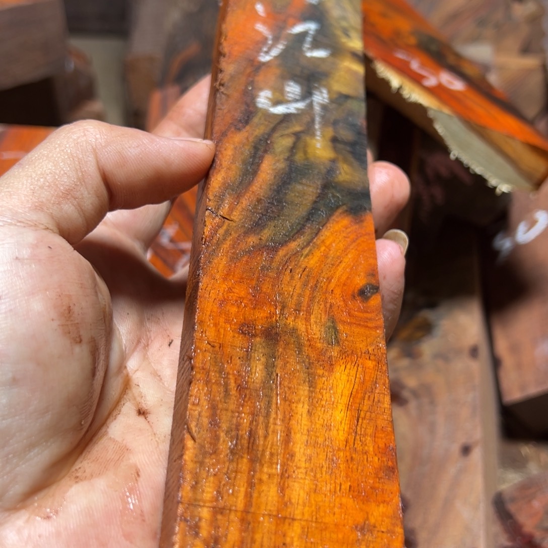 江***画交趾黄檀（大红酸枝）