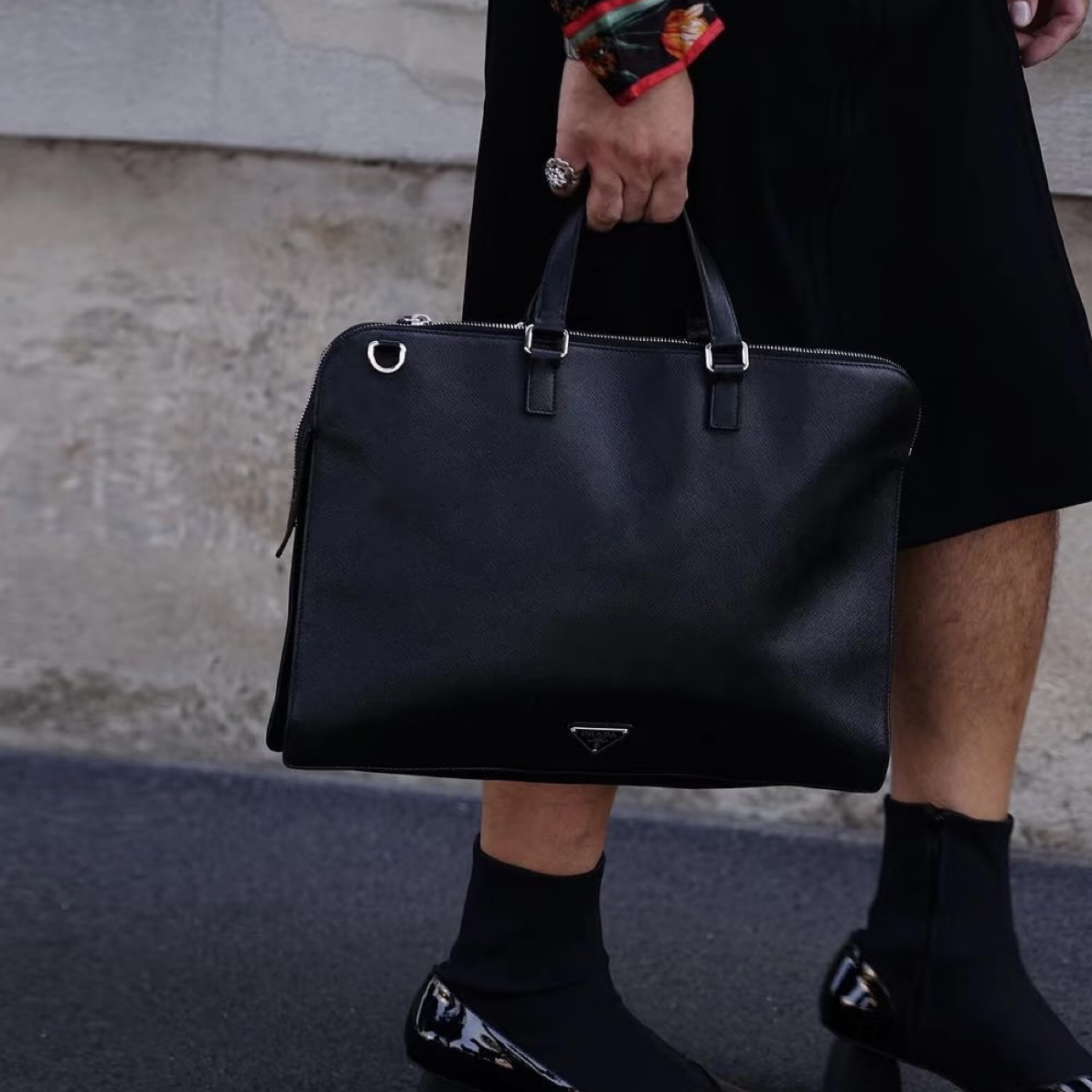 95新 Prada/普拉达 十字纹深蓝色手提公文包31245958