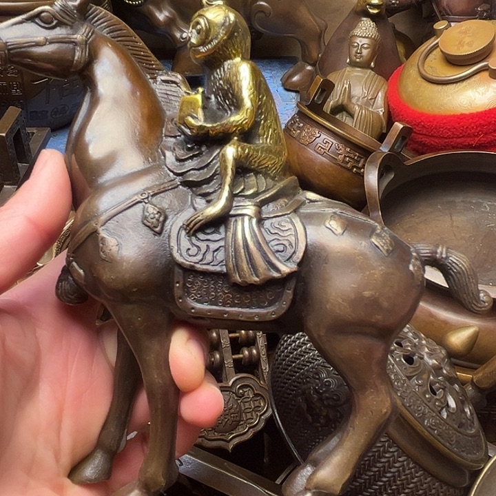 精美铜器批发档口