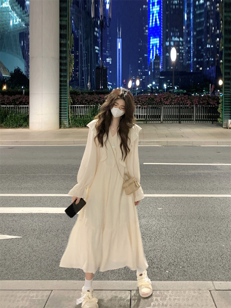 法式温柔风荷叶边长袖连衣裙初恋气质显瘦长裙